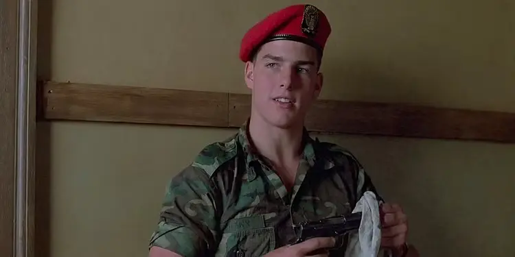 تام کروز در Taps