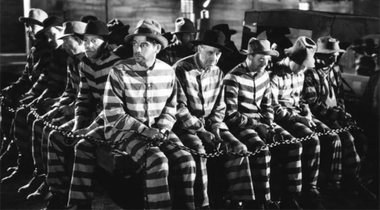 فیلم کلاسیک من یک فراری از گروه مجرمان هستم