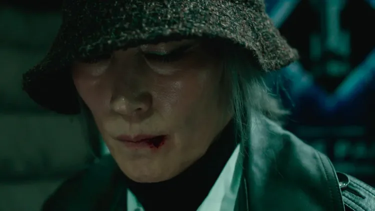 فیلم پیرزن با چاقو