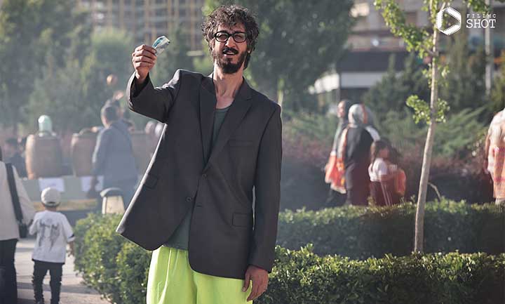 بهرام افشاری در فیلم مرد عینکی