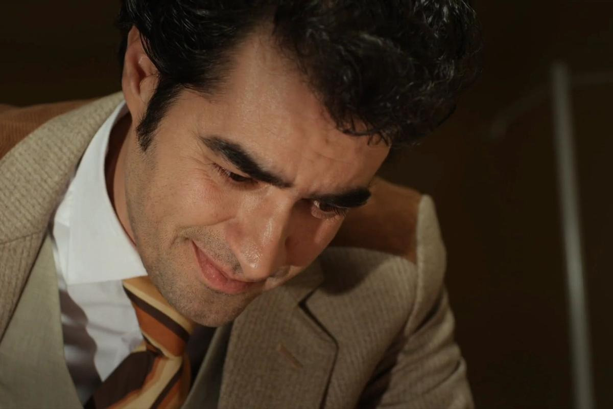 مردی عاشق و وفادار که در مرز میان عشق و ضعف تصمیم‌گیری‌های سرنوشت‌ساز می‌کند