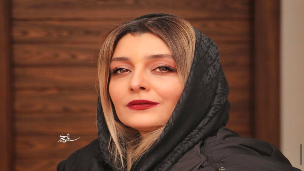ساره بیات