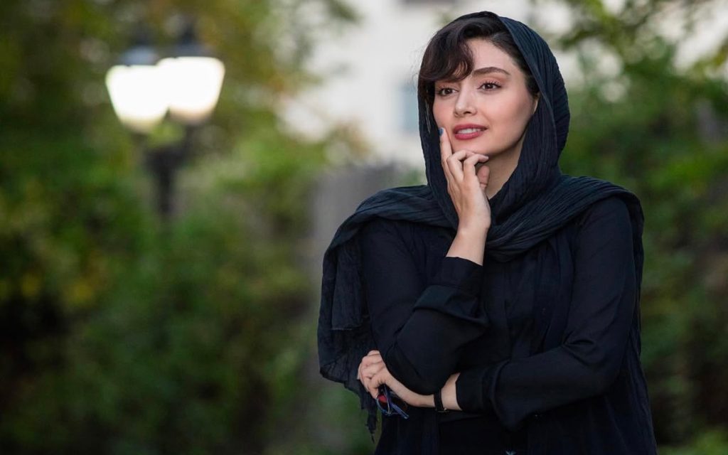دیبا زاهدی