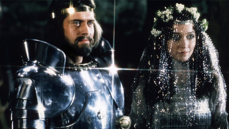 در جهان بورمن، حتی زرهها هم نفس میکشند و شمشیرها سرنوشت را رقم میزنند.