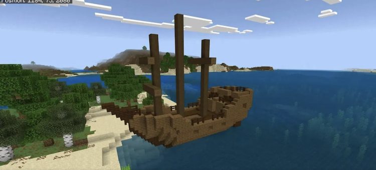 یکی از بازیکنان ماینکرفت یک کشتی سالم در بازی پیدا کرده است.