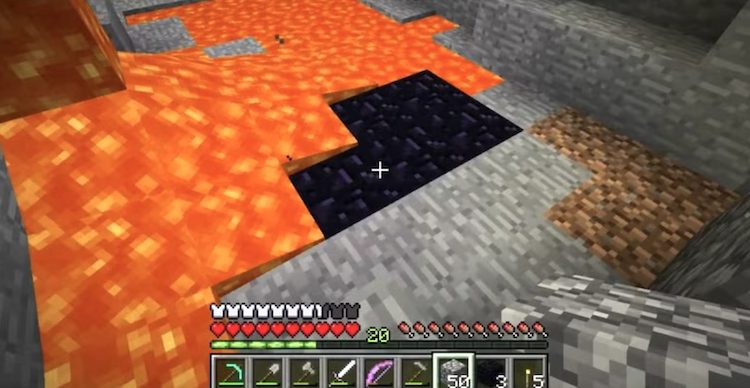 رایج‌ترین مکان پیدا کردن آبسیدین در ماینکرفت زیر زمین است.