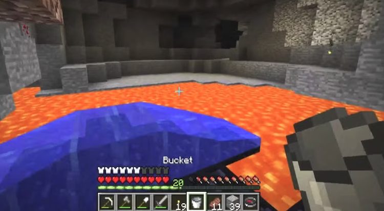 می‌توانید در بازی ماینکرفت با ریختن آب روی لاوا آبسیدین درست کنید.