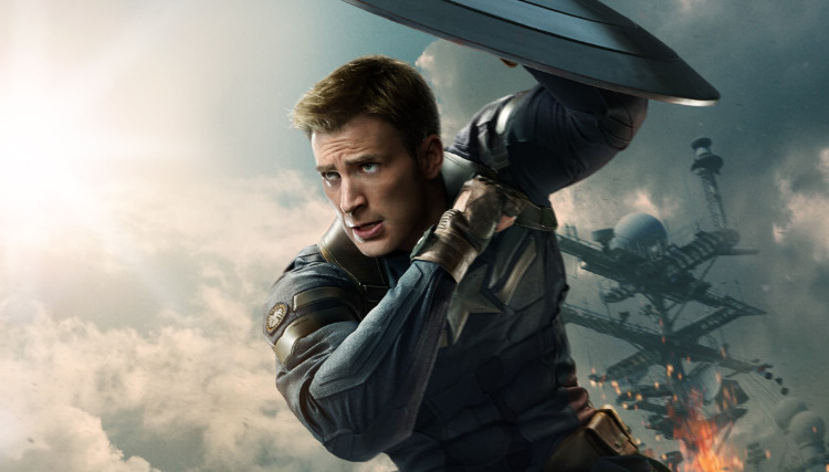 استیو راجرز با تهدیدی مرموز و خیانتهای درونی مواجه میشود و ترکیبی از اکشن، جاسوسی سیاسی و ابرقهرمانی را تجربه میکند